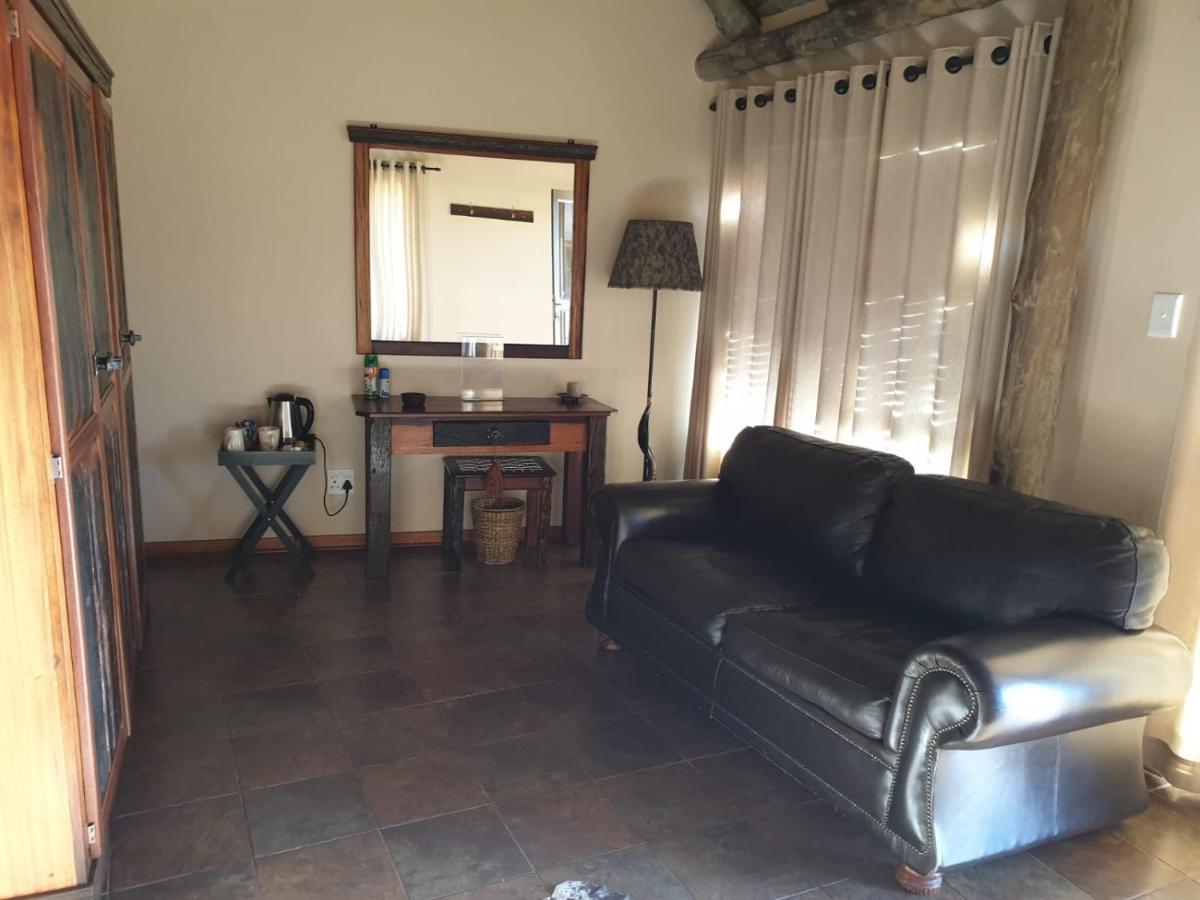Wag N Bietjie Bush Lodge Heuningneskloof Bagian luar foto
